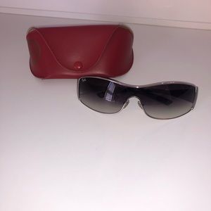 Ray-Ban sunglasses in perfect condition